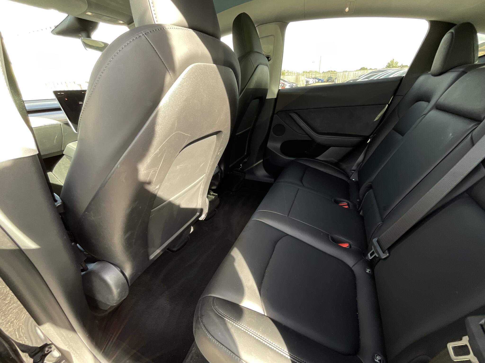 Tesla Model Y - Image 13