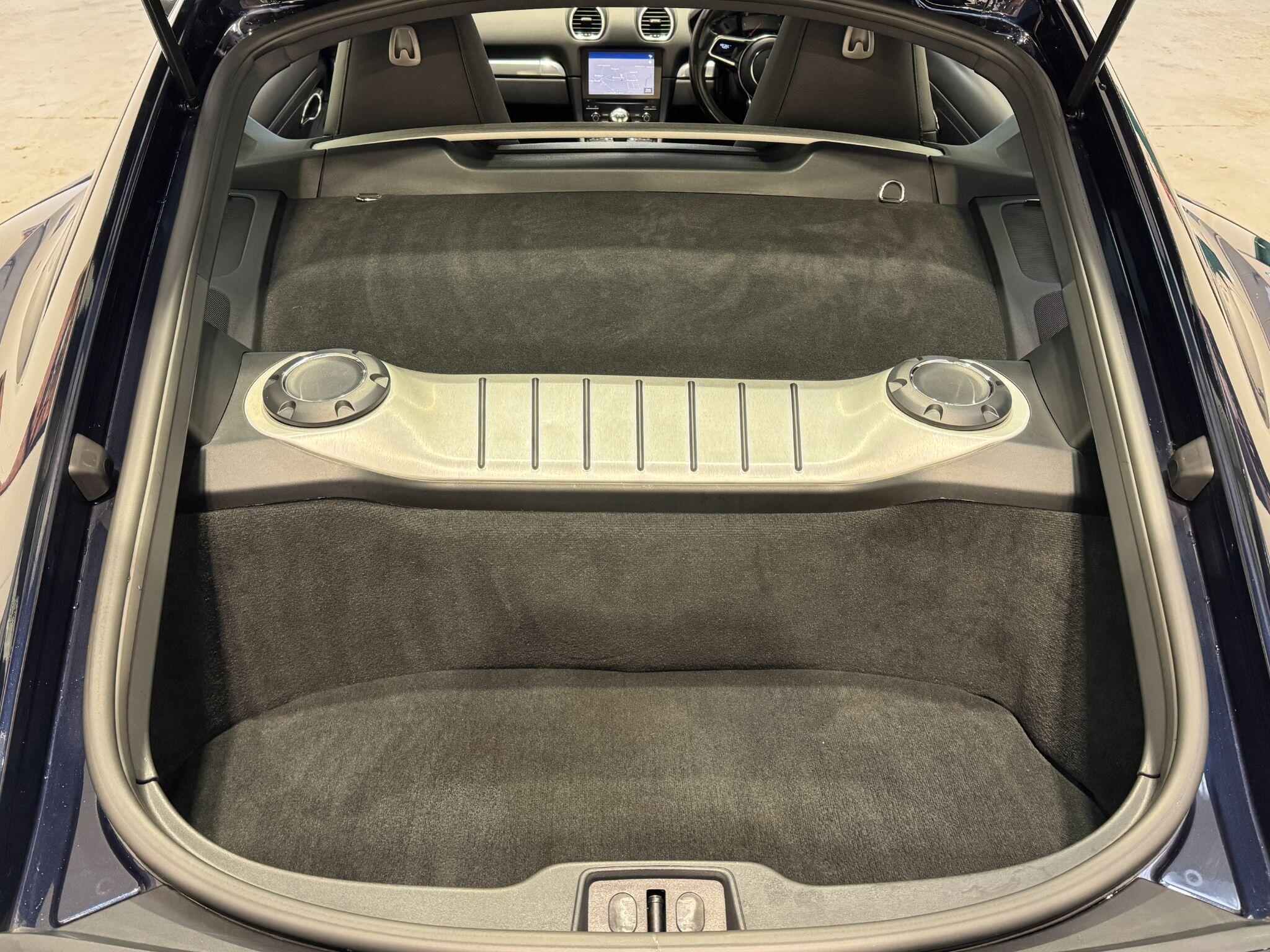 Porsche 718 Cayman - Image 20