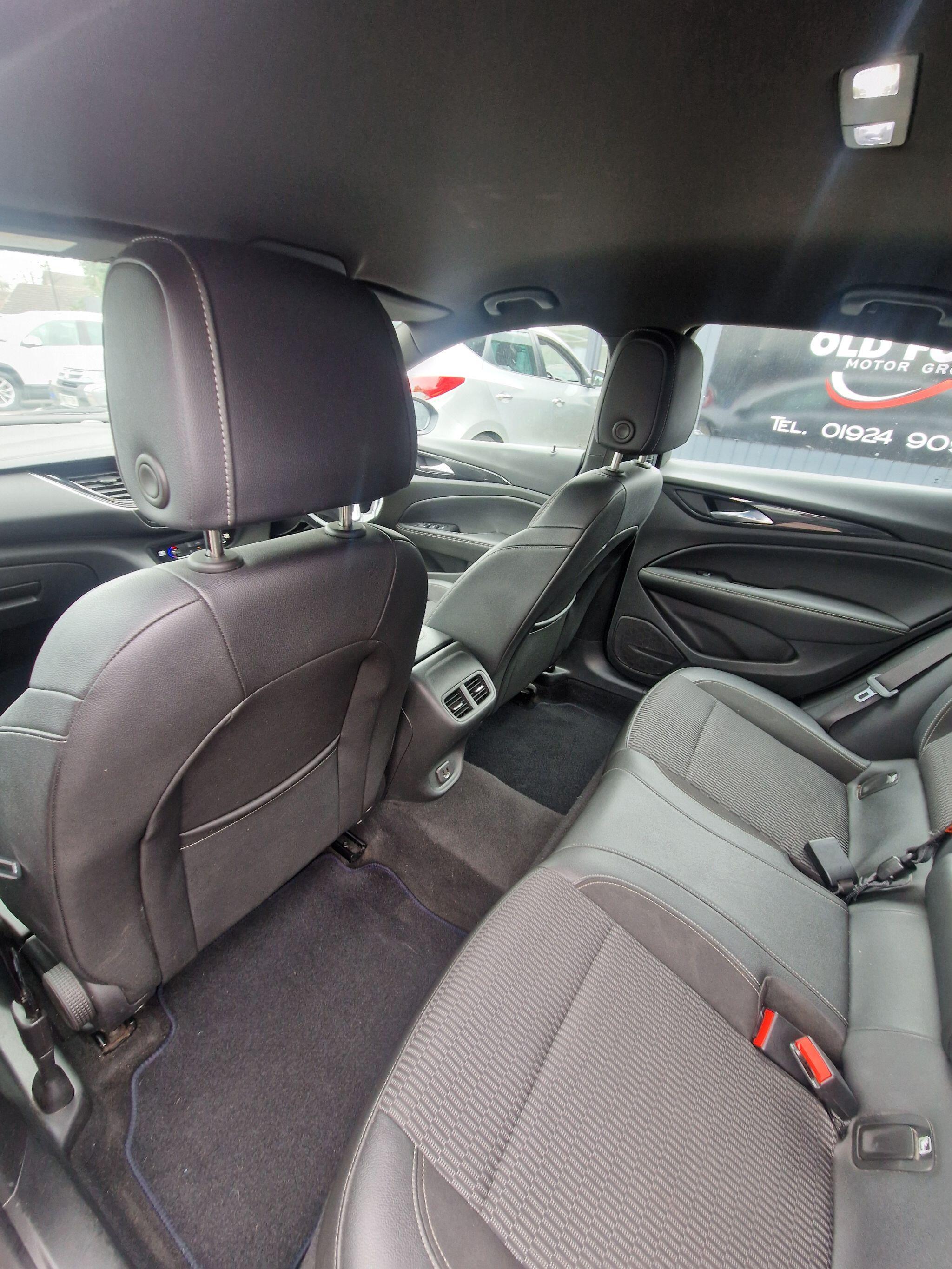 Vauxhall Insignia - Image 40