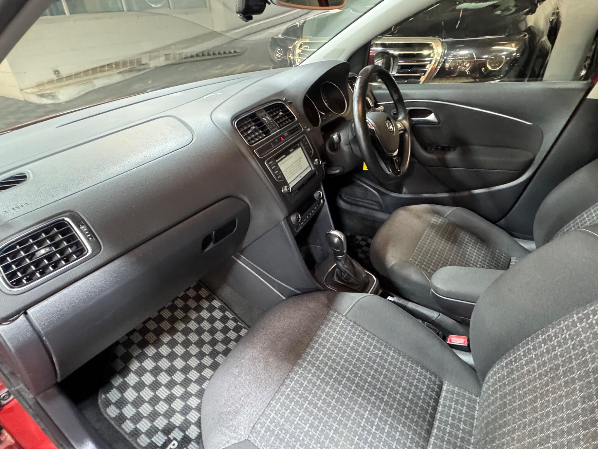 Volkswagen Polo - Image 12