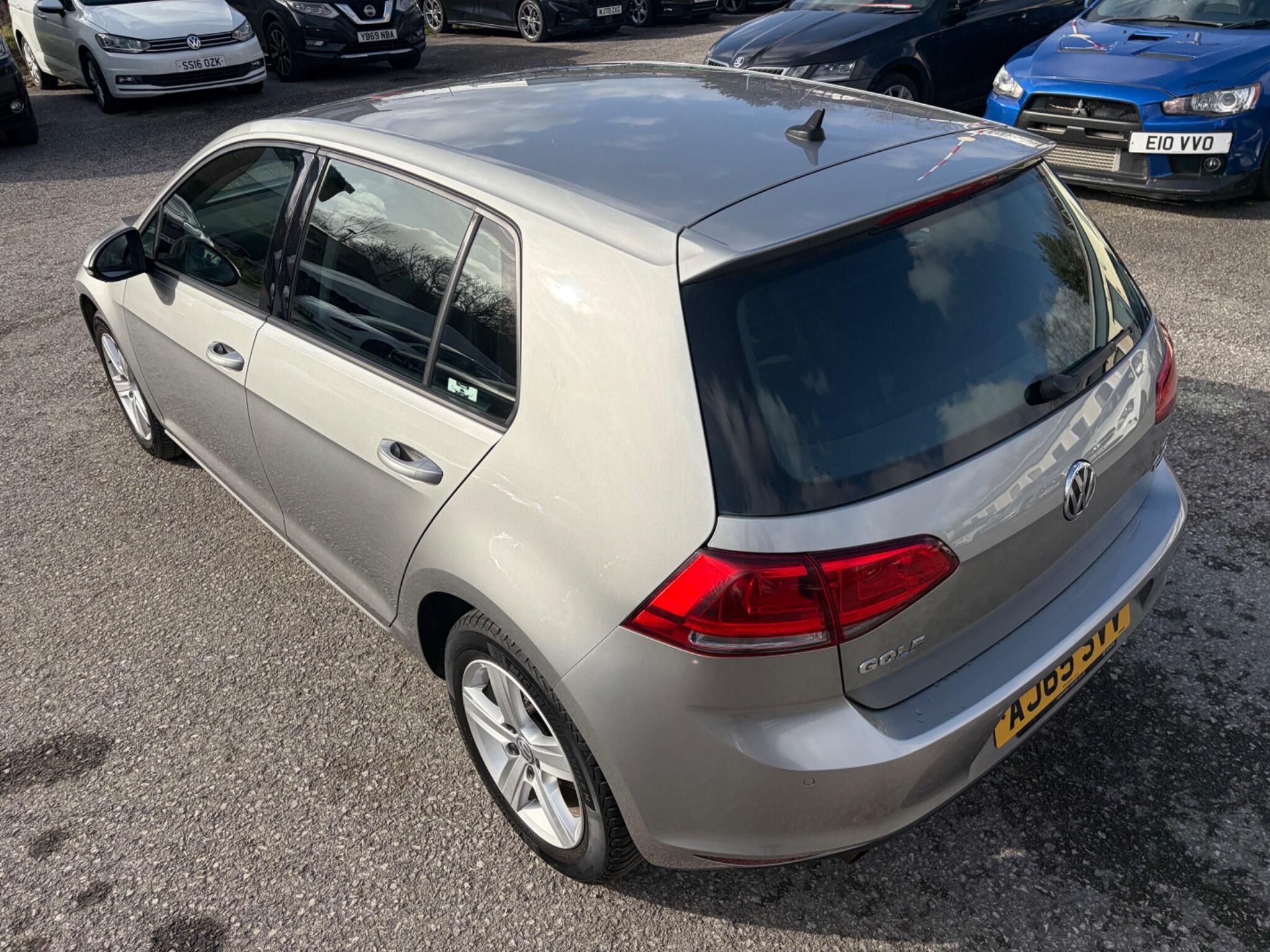 Volkswagen Golf - Image 4