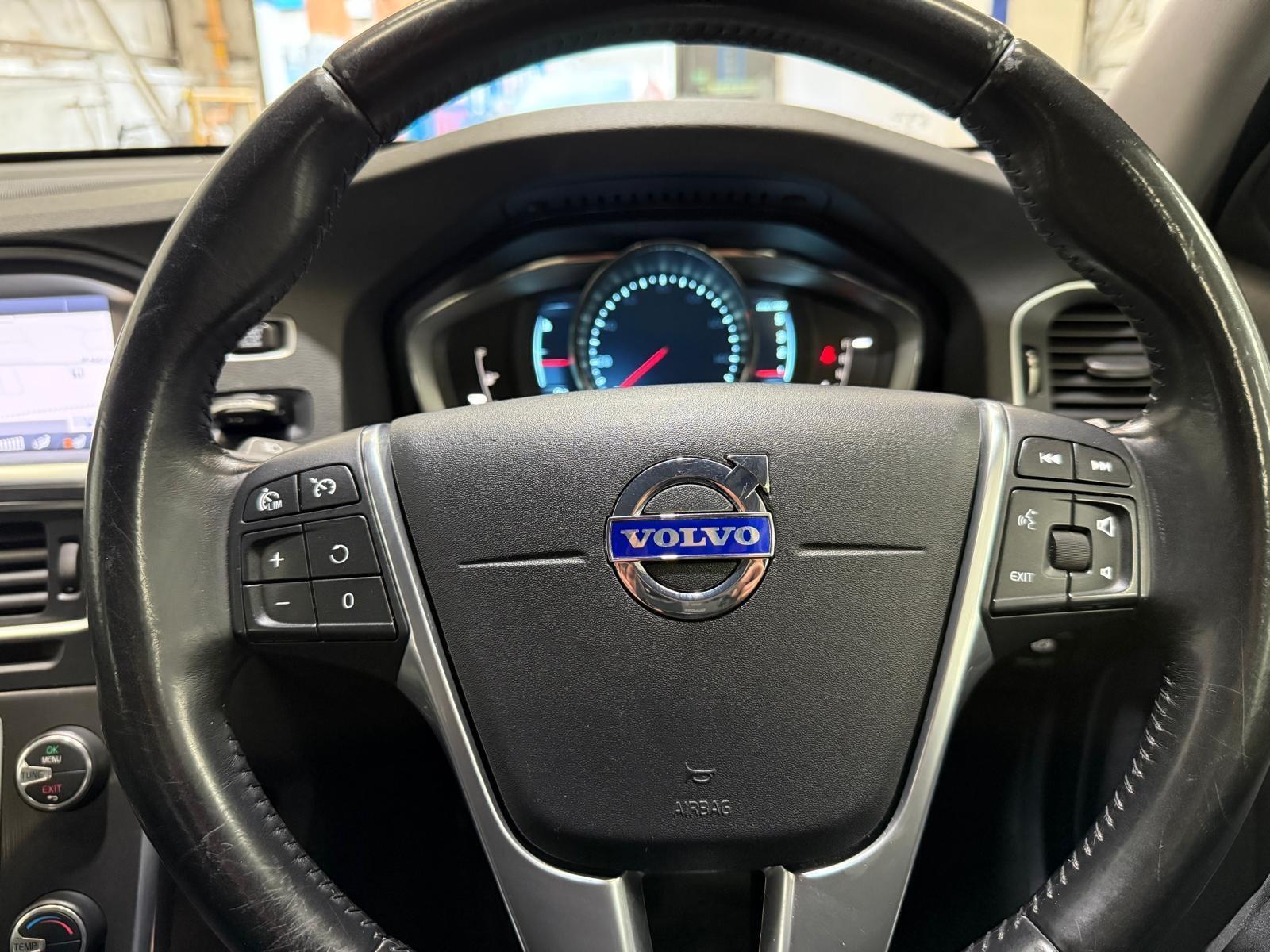 Volvo S60 - Image 55