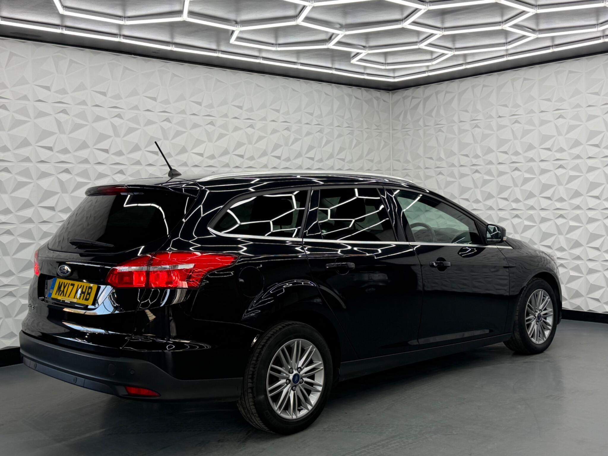 Ford Focus - Image 2