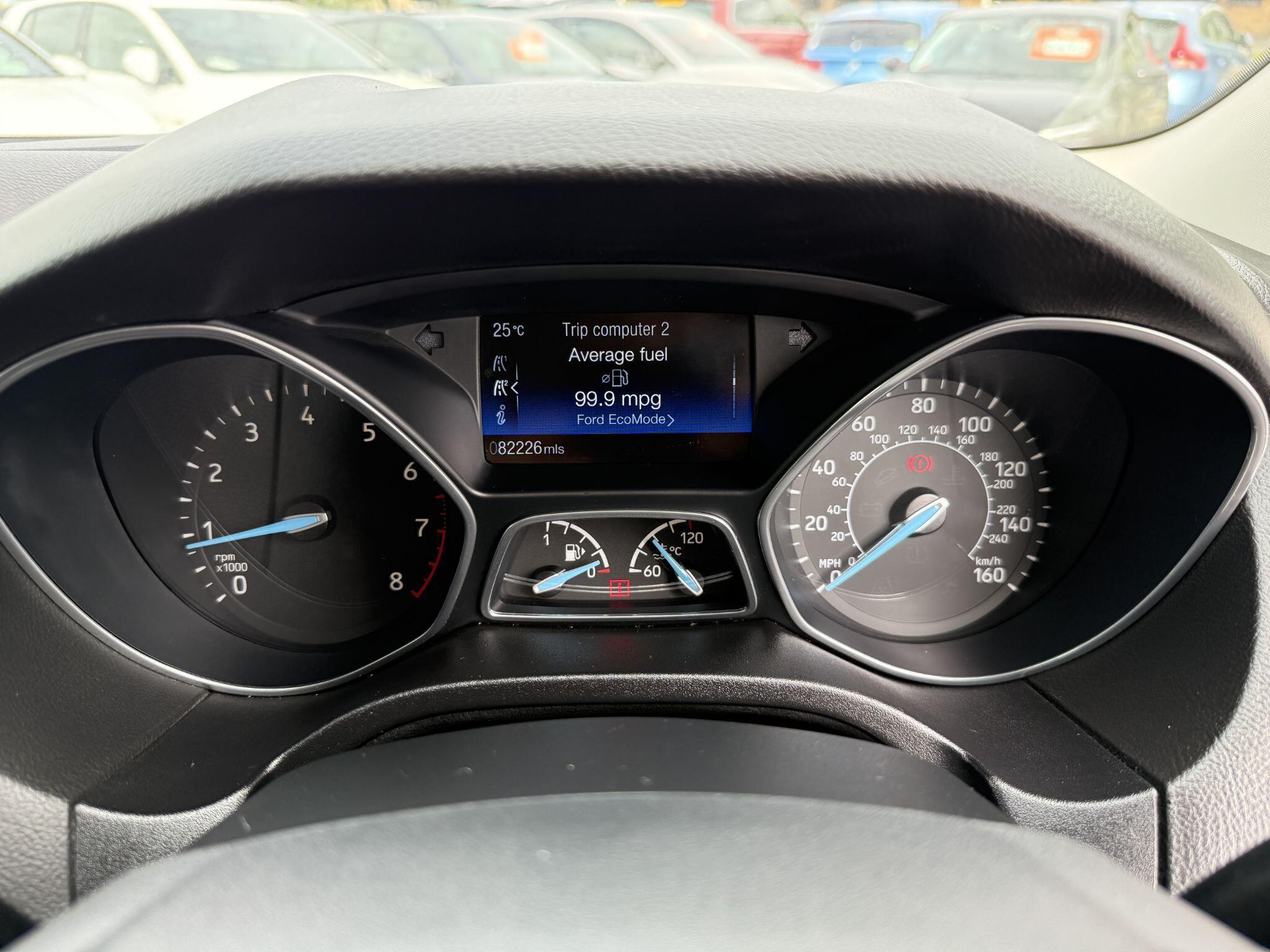 Ford Focus - Image 40