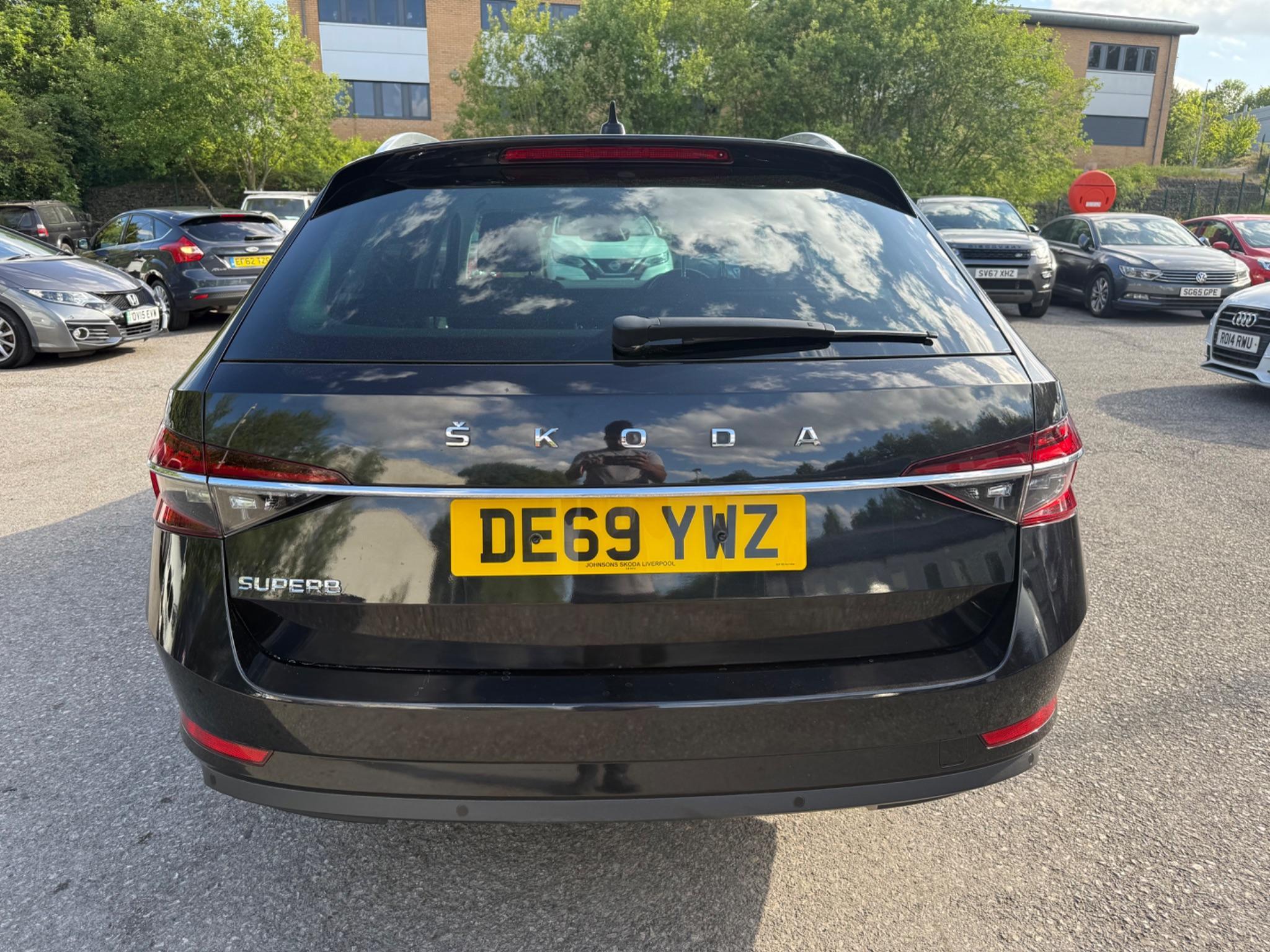 Skoda Superb - Image 14