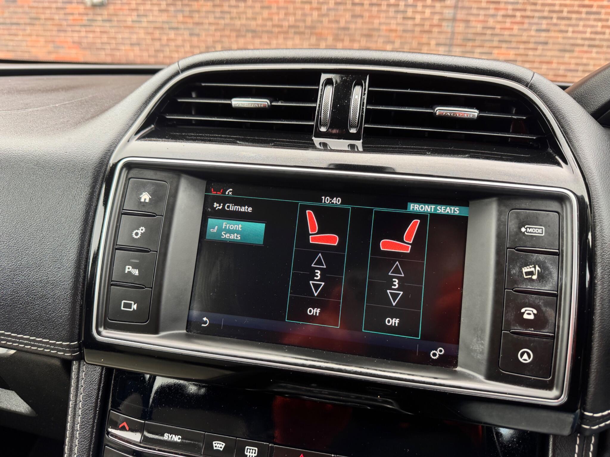 Jaguar F-Pace - Image 41