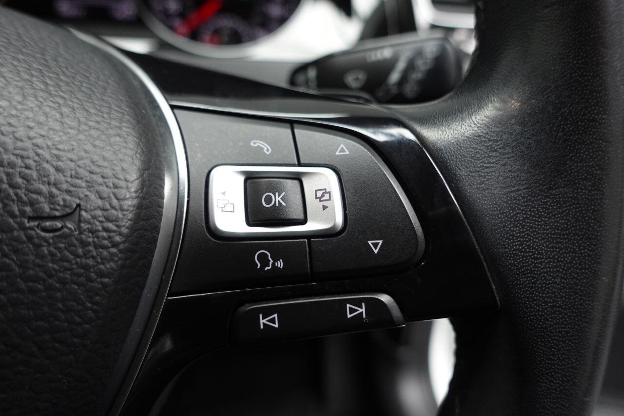 Volkswagen Golf - Image 36