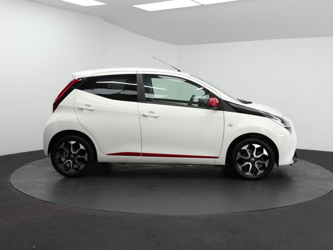 Toyota Aygo - Image 12
