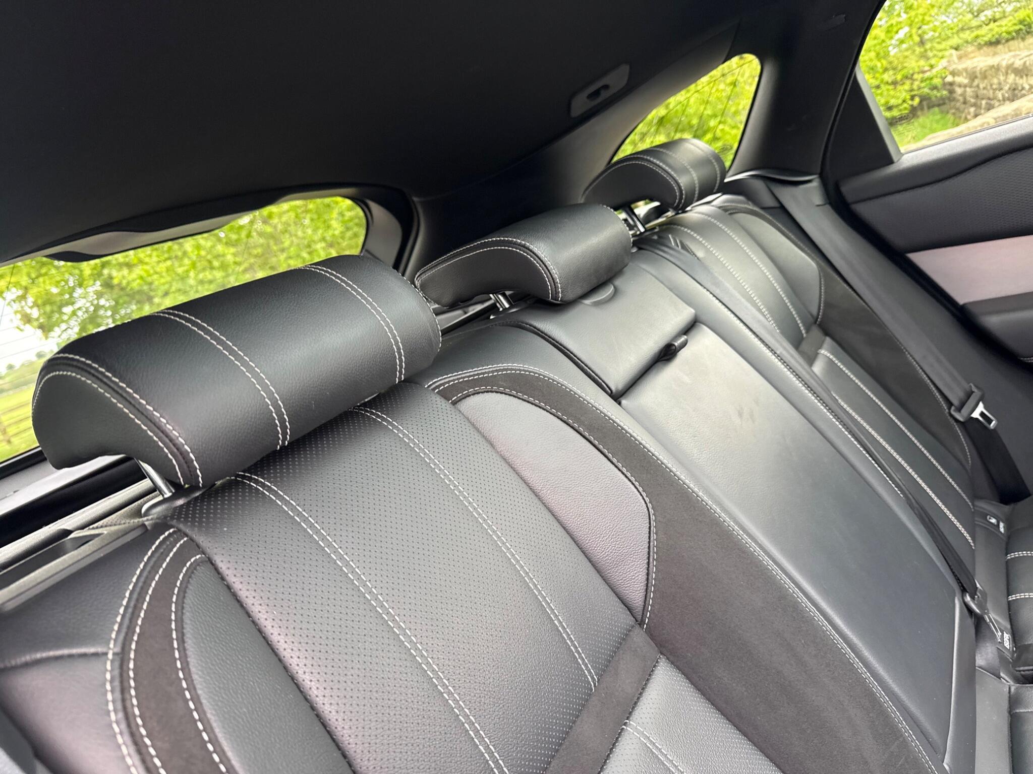 Land Rover Range Rover Velar - Image 15