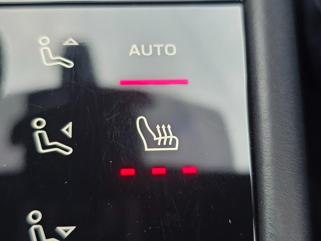 Porsche Macan - Image 56