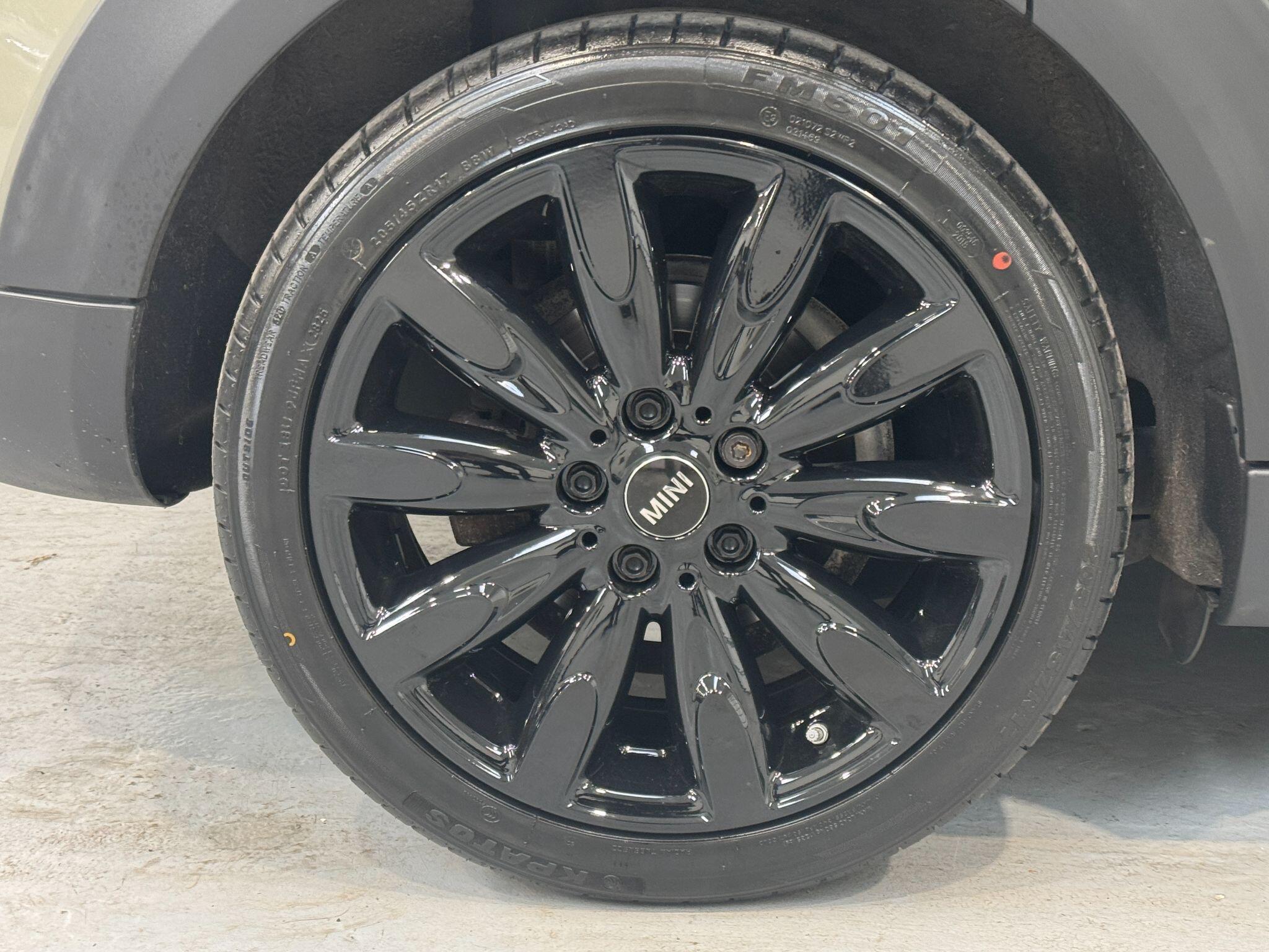 MINI Hatch - Image 24