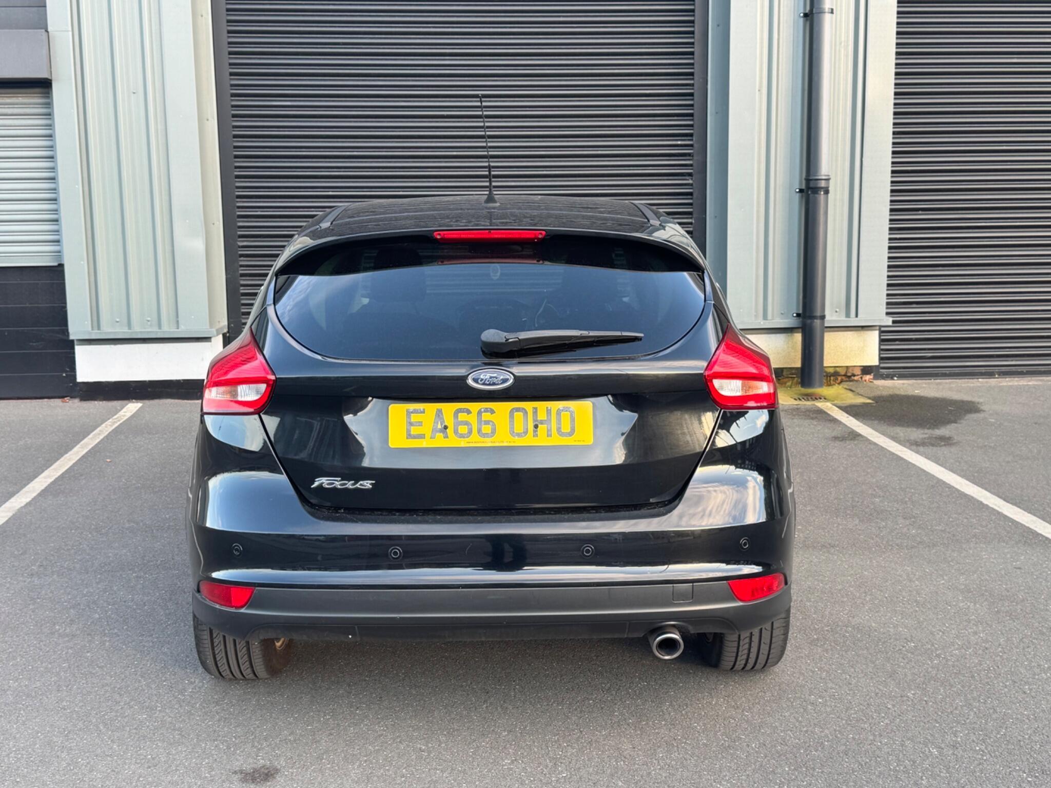 Ford Focus - Image 6