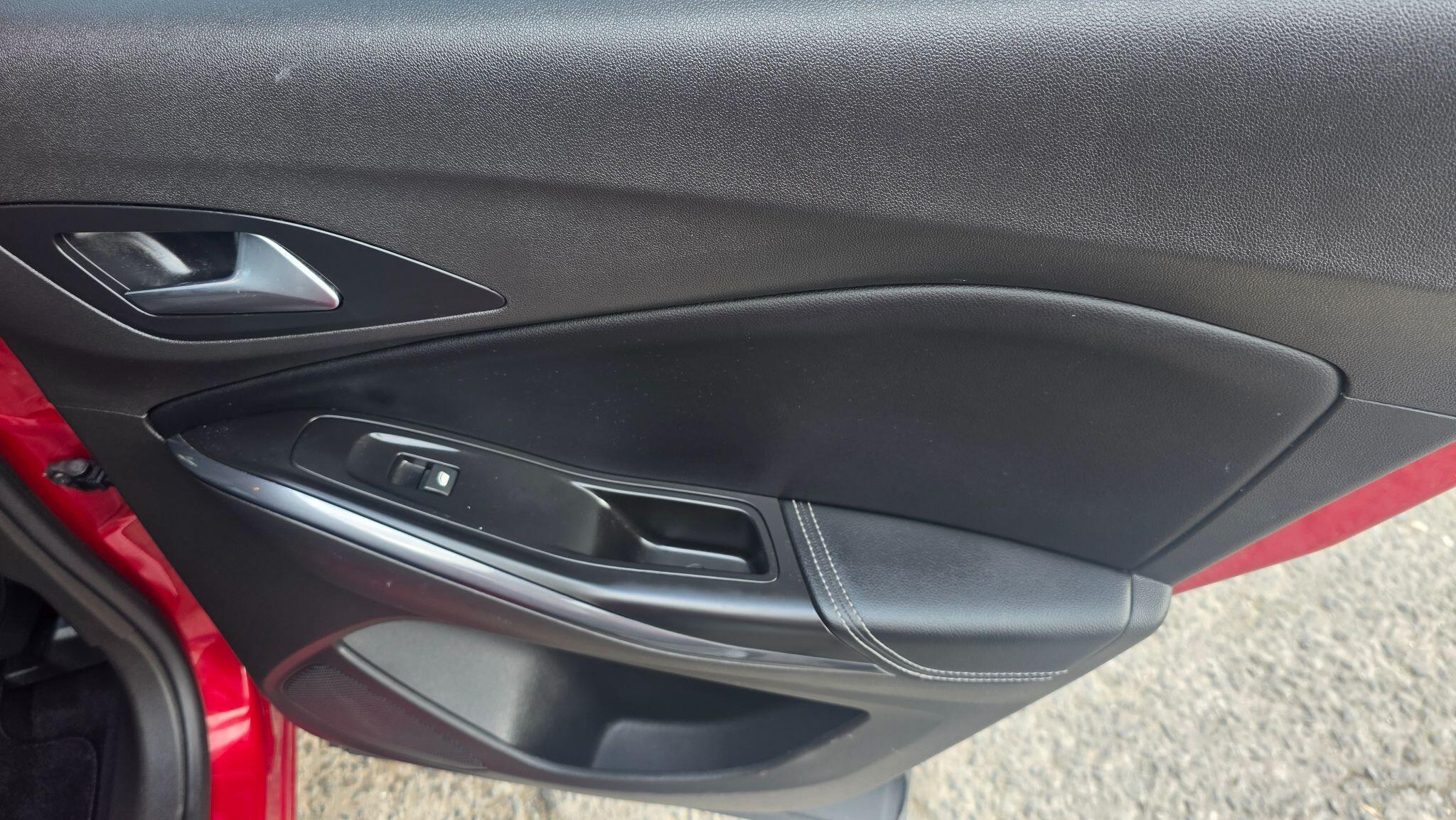 Vauxhall Grandland X - Image 29