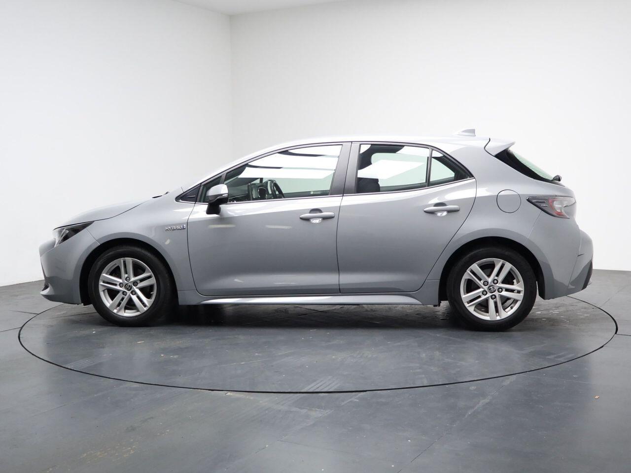Toyota Corolla - Image 8