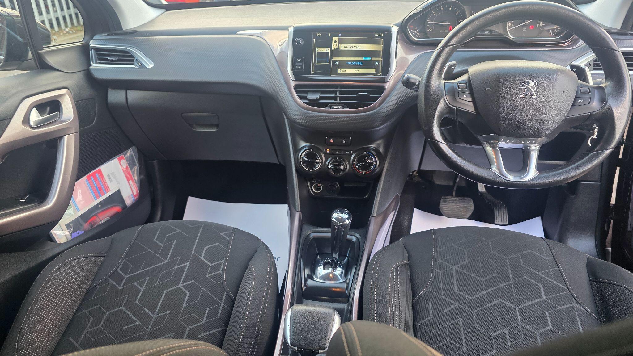 Peugeot 2008 - Image 36