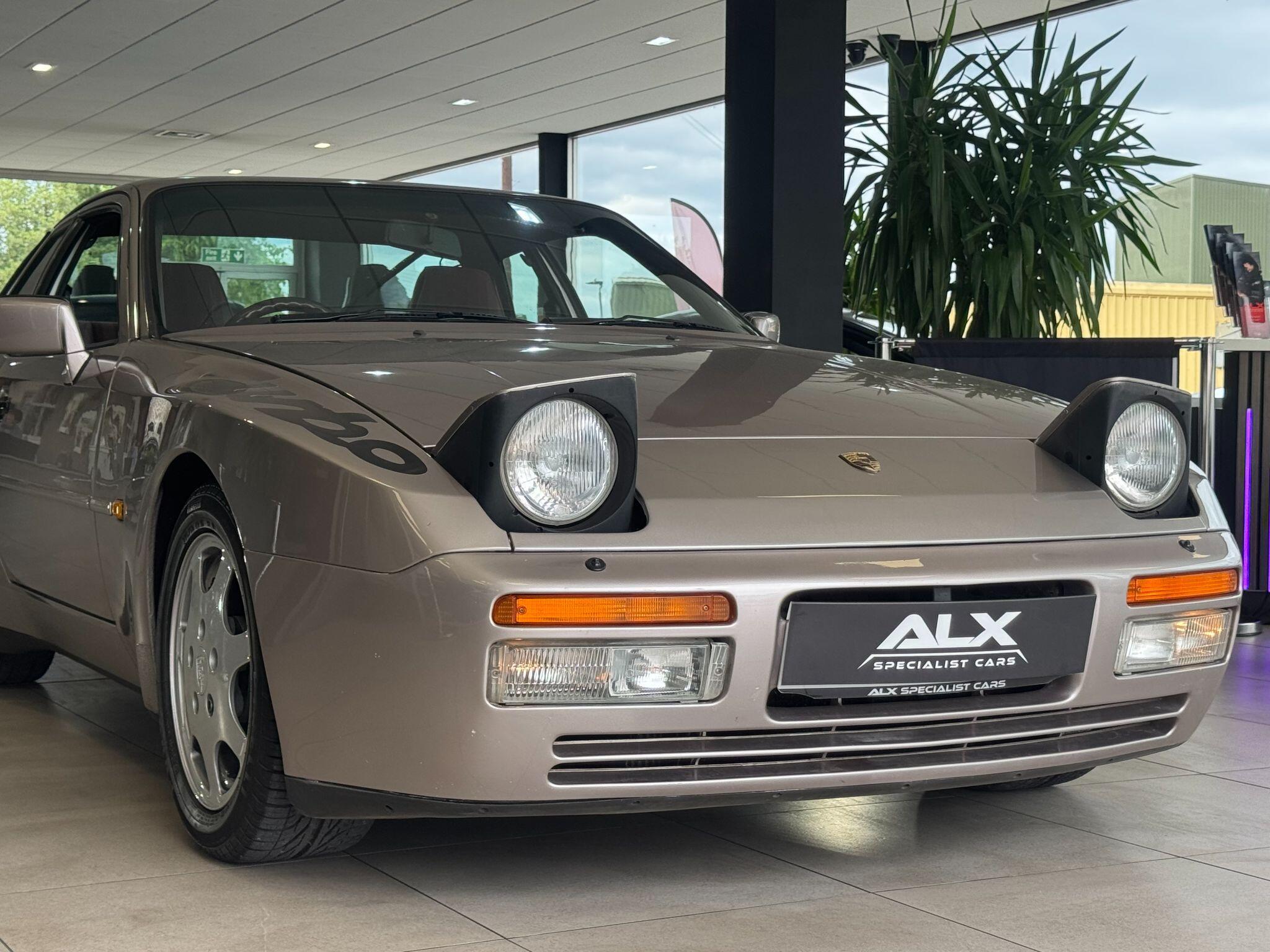Porsche 944 - Image 3