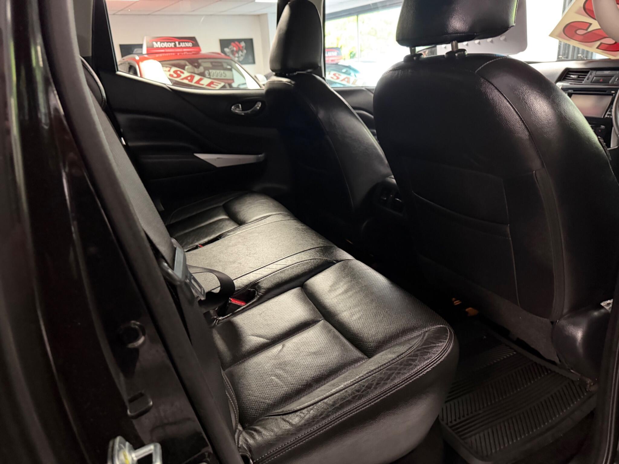 Nissan NAVARA - Image 5