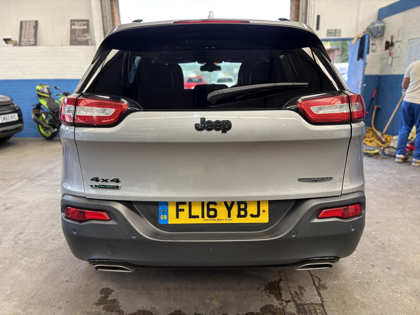 Jeep Cherokee - Image 7