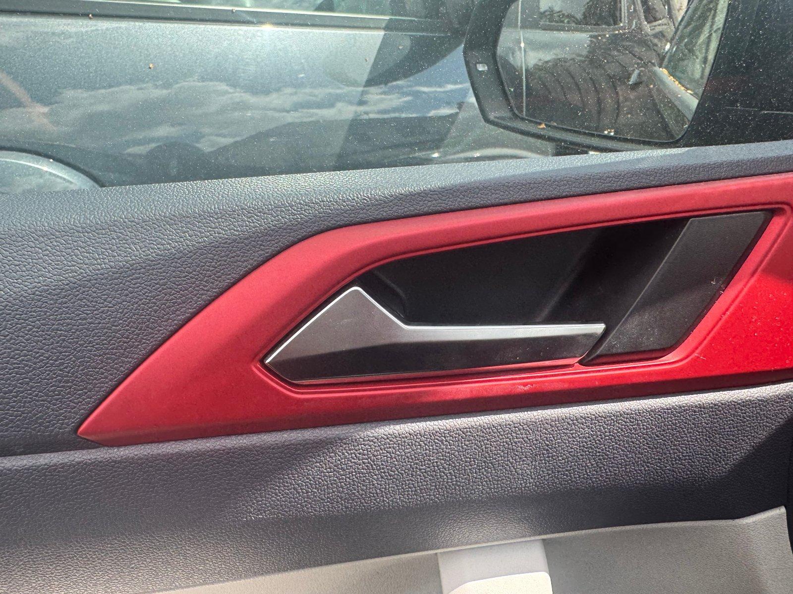 Volkswagen Polo - Image 8