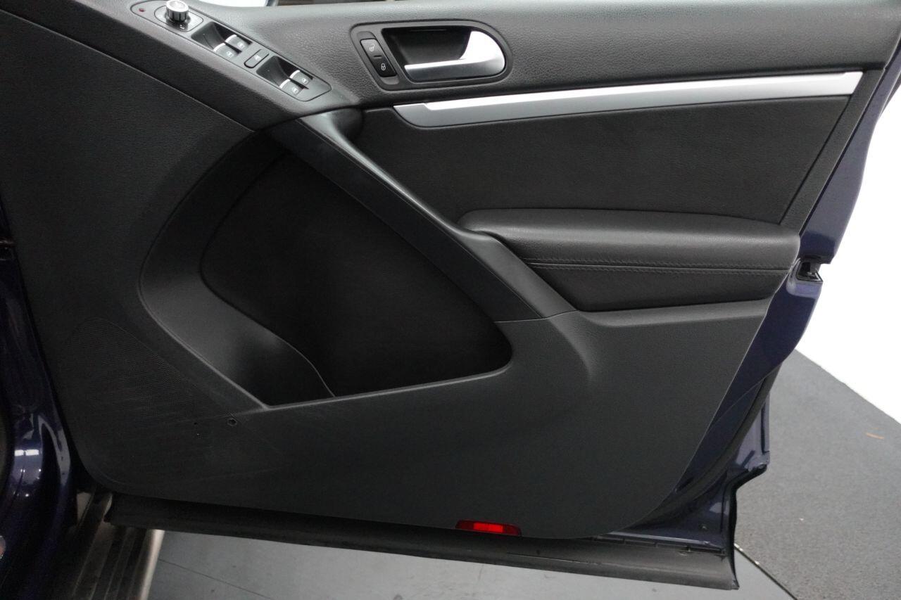 Volkswagen Tiguan - Image 17