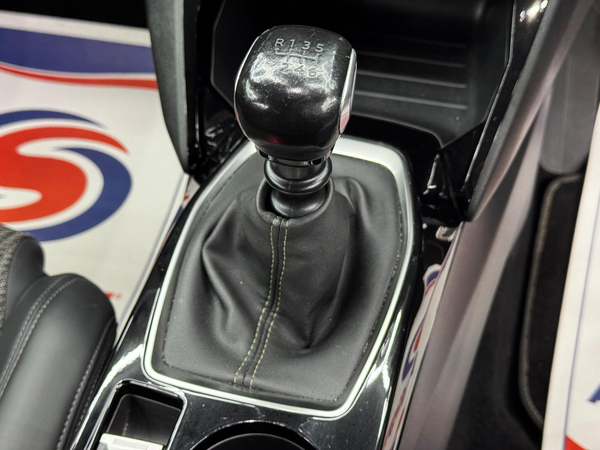 Peugeot 2008 - Image 26