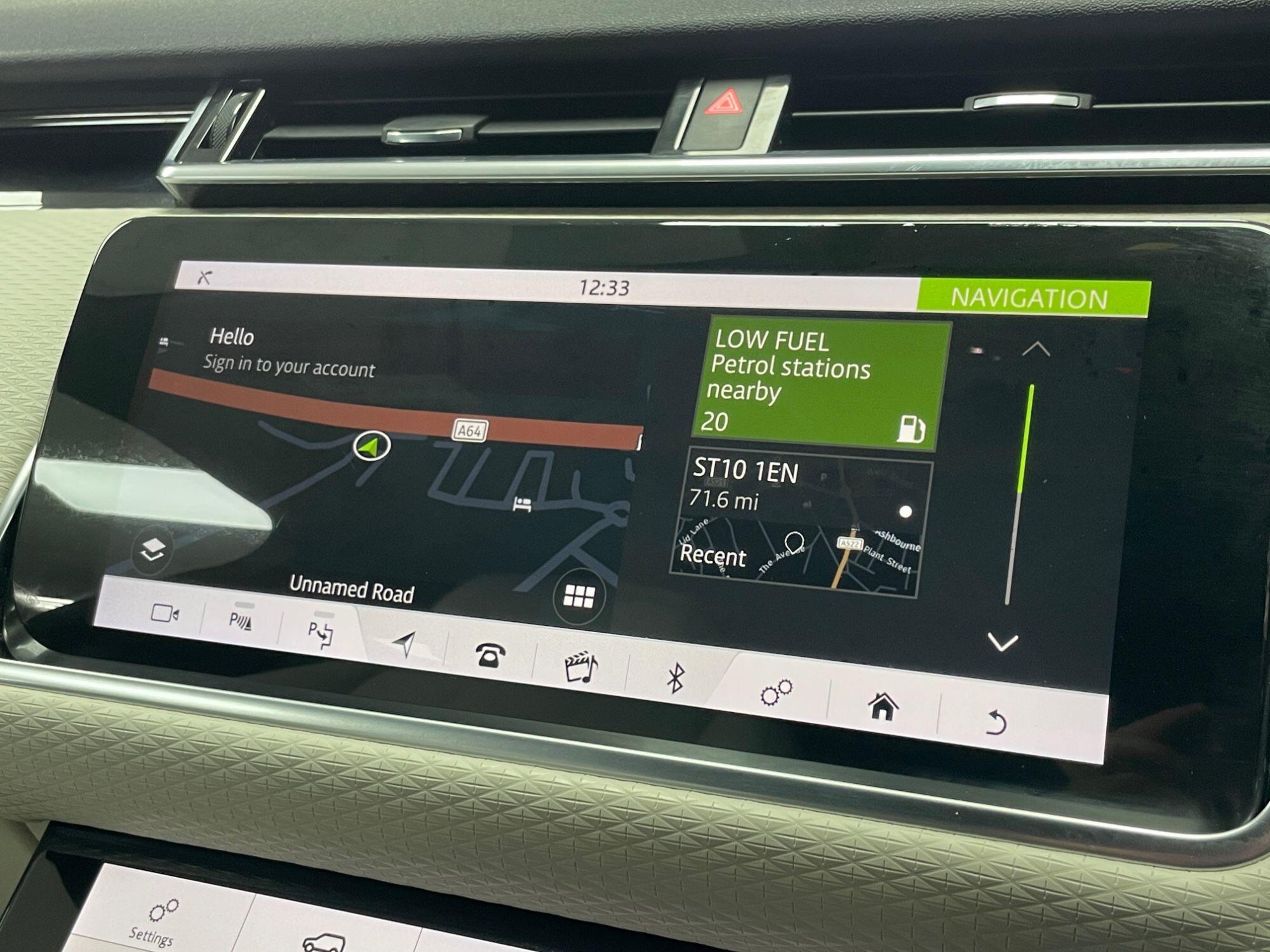 Land Rover Range Rover Velar - Image 39