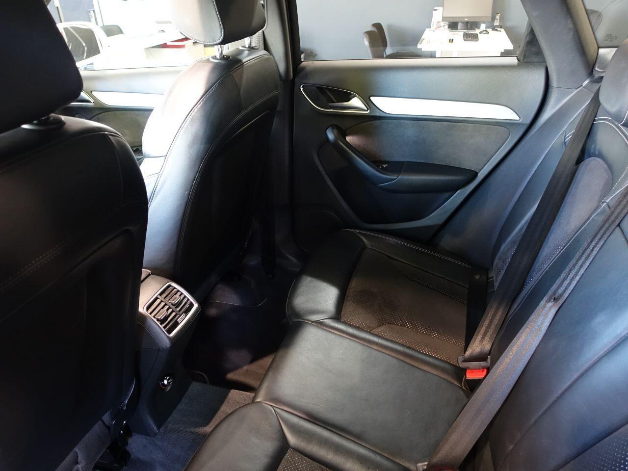 Audi Q3 - Image 18