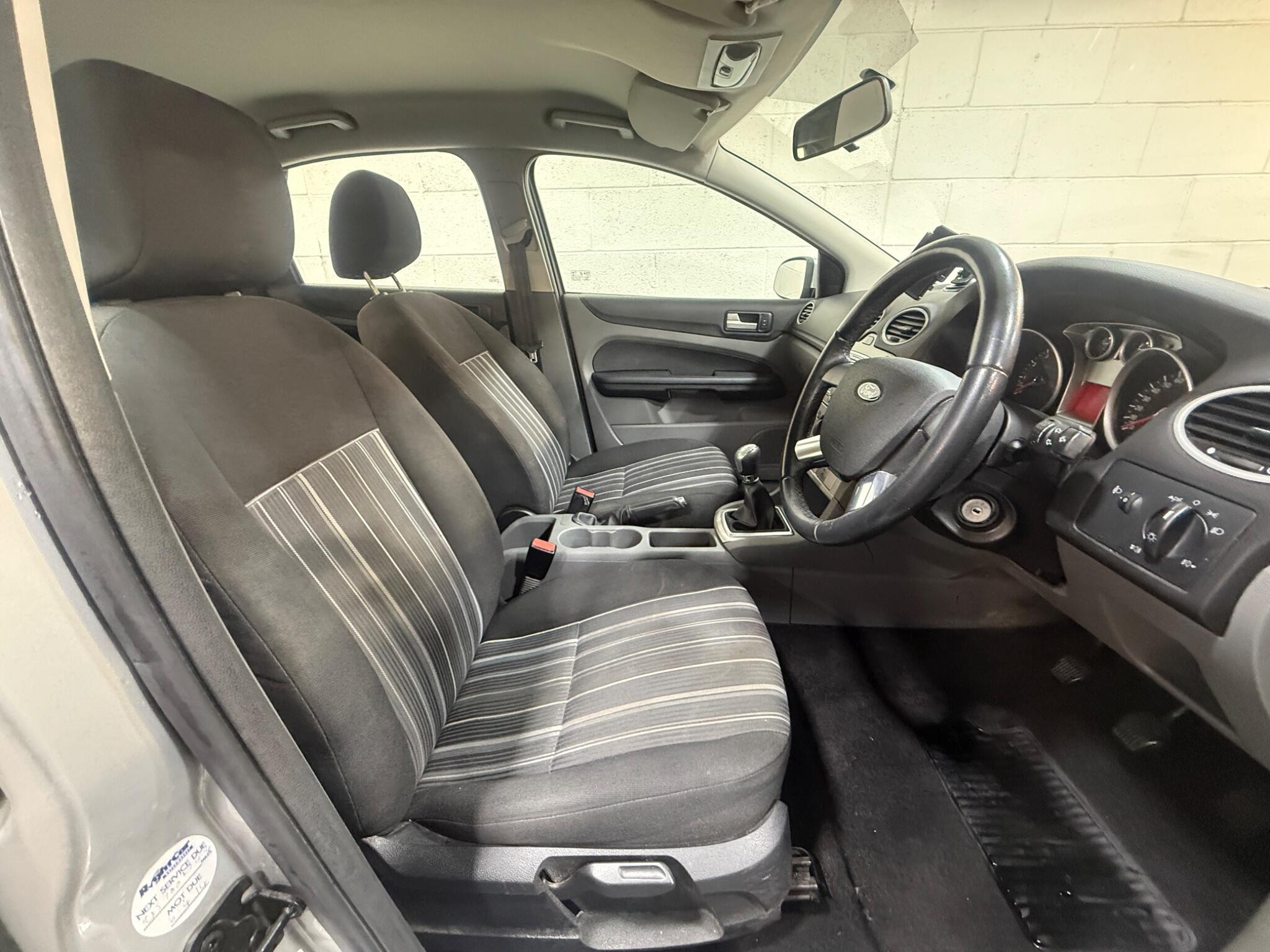 Ford Focus - Image 7