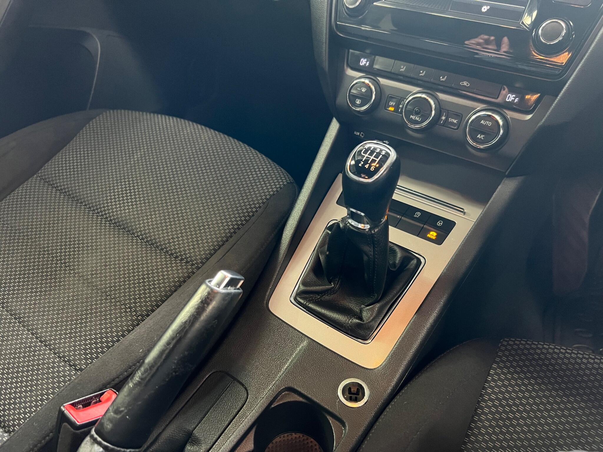 Skoda Octavia - Image 11