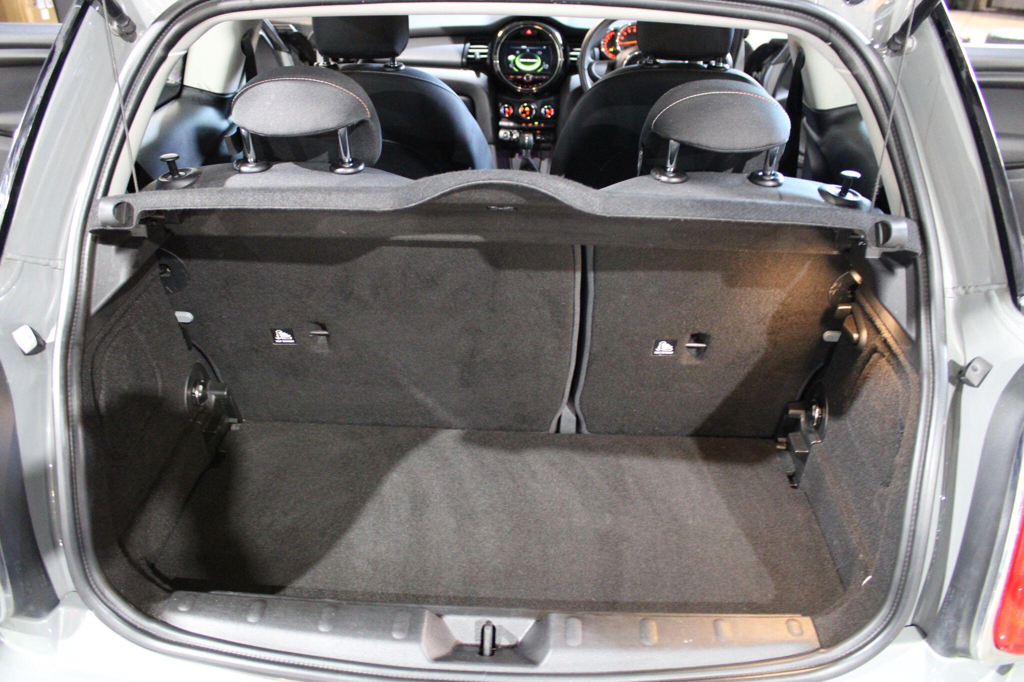 MINI Hatch - Image 16