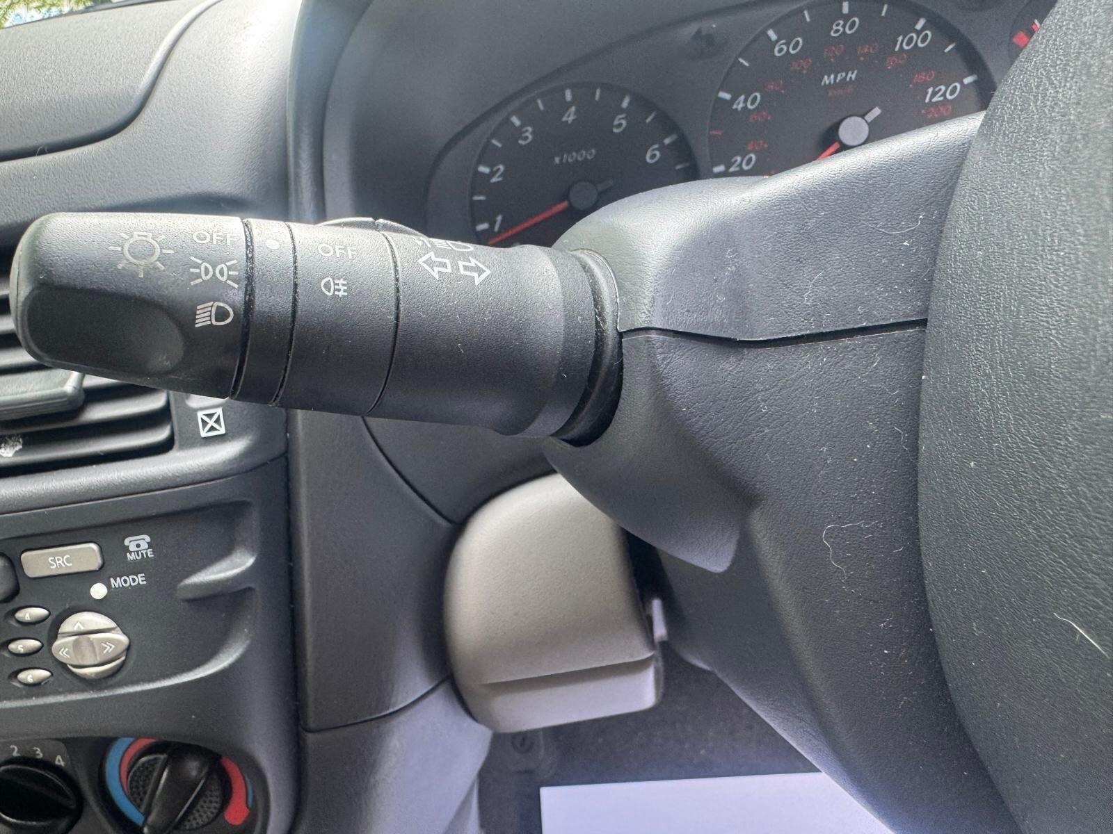 Nissan Almera - Image 18