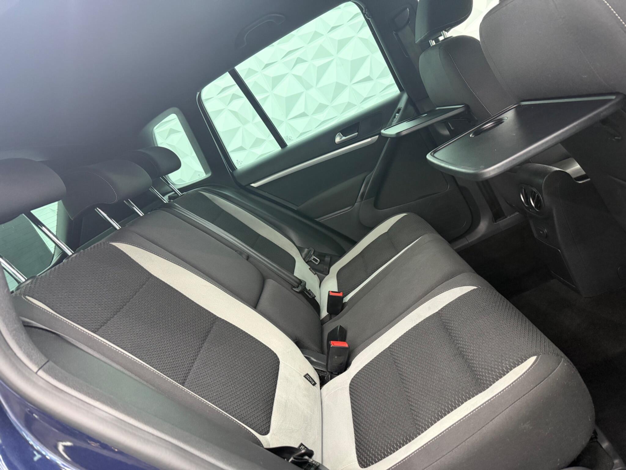 Volkswagen Tiguan - Image 16