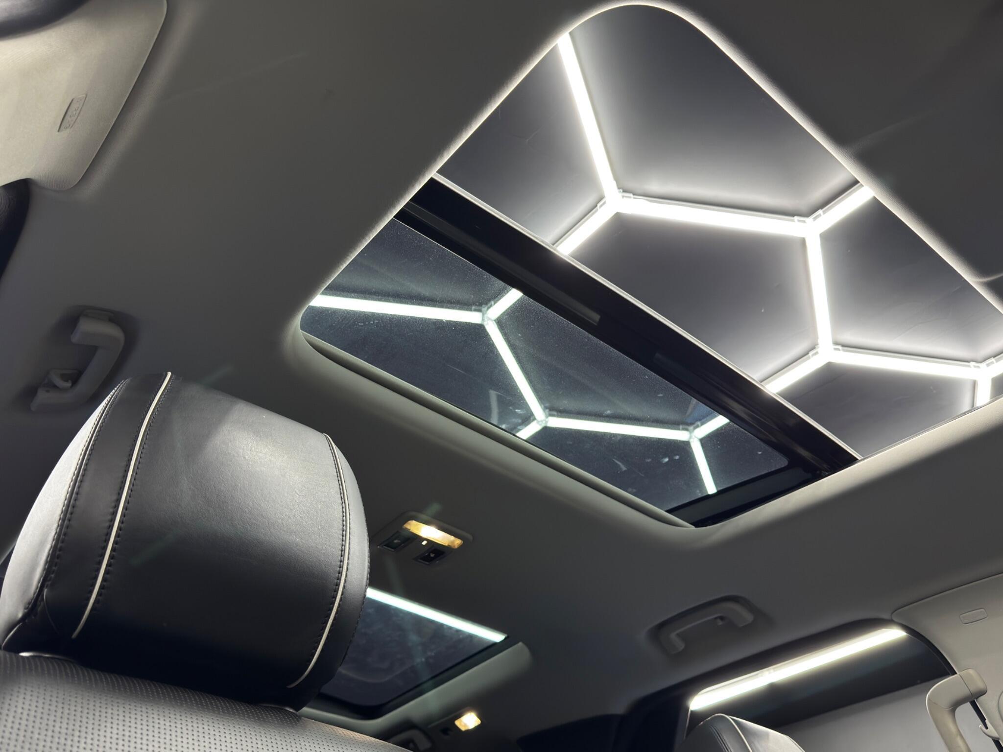 Land Rover Discovery - Image 41