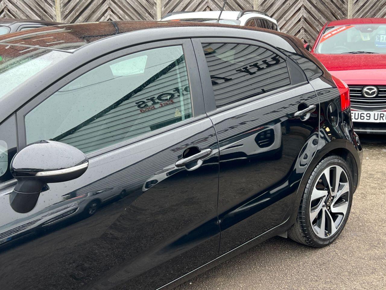 Kia Rio - Image 13