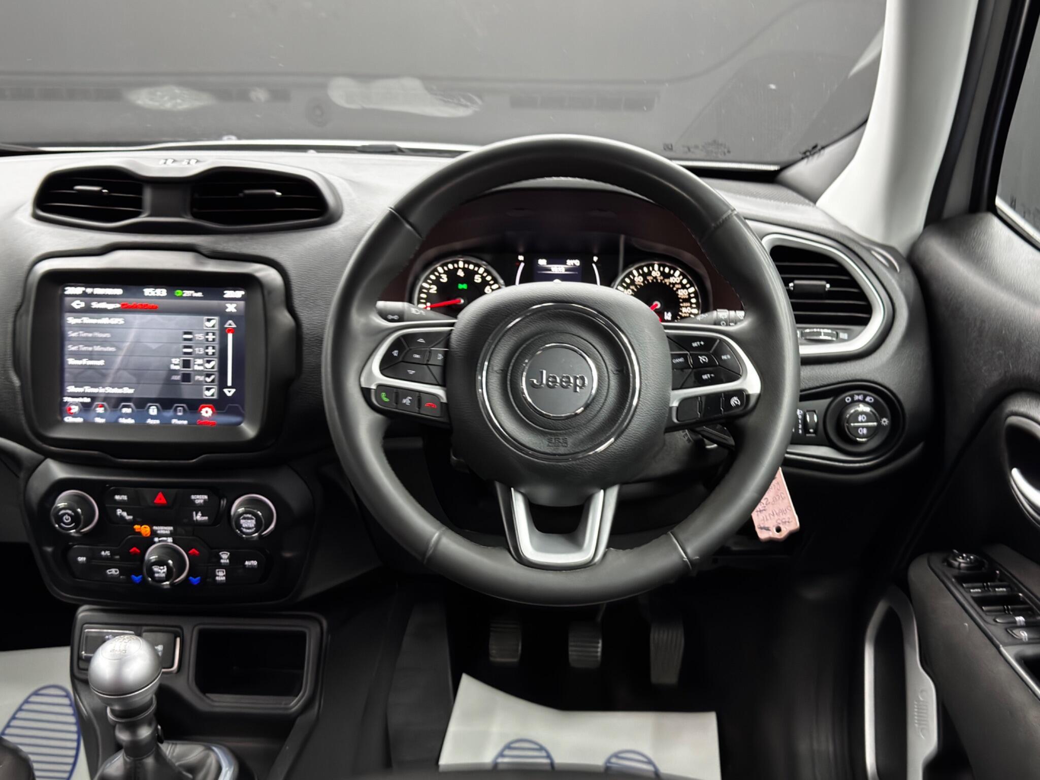 Jeep Renegade - Image 18