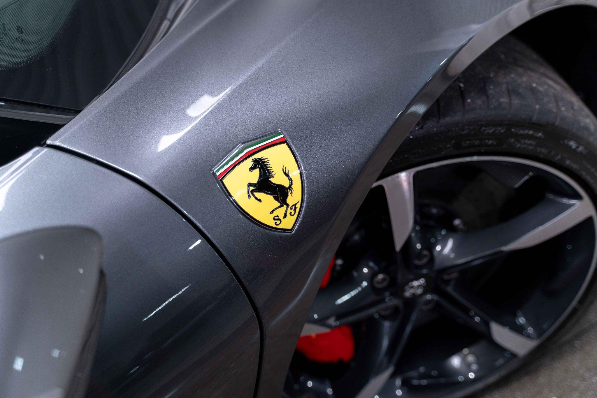 Ferrari SF90 Spider - Image 18