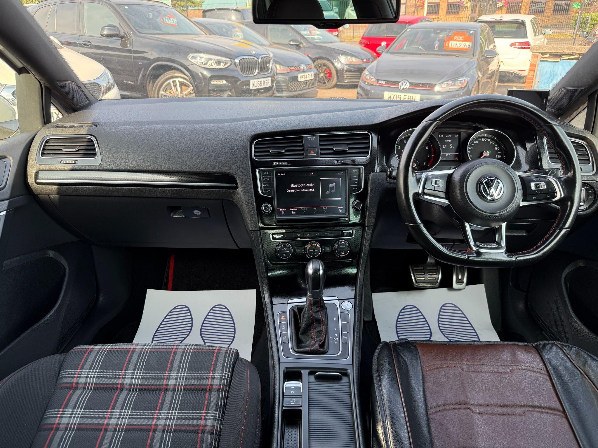 Volkswagen Golf - Image 3
