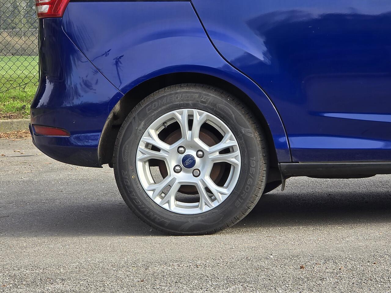 Ford B-Max - Image 17