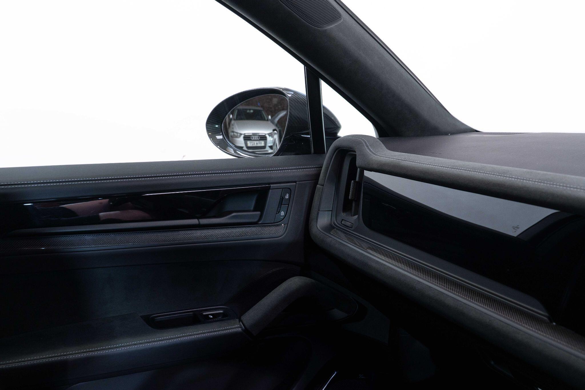 Porsche Cayenne - Image 4