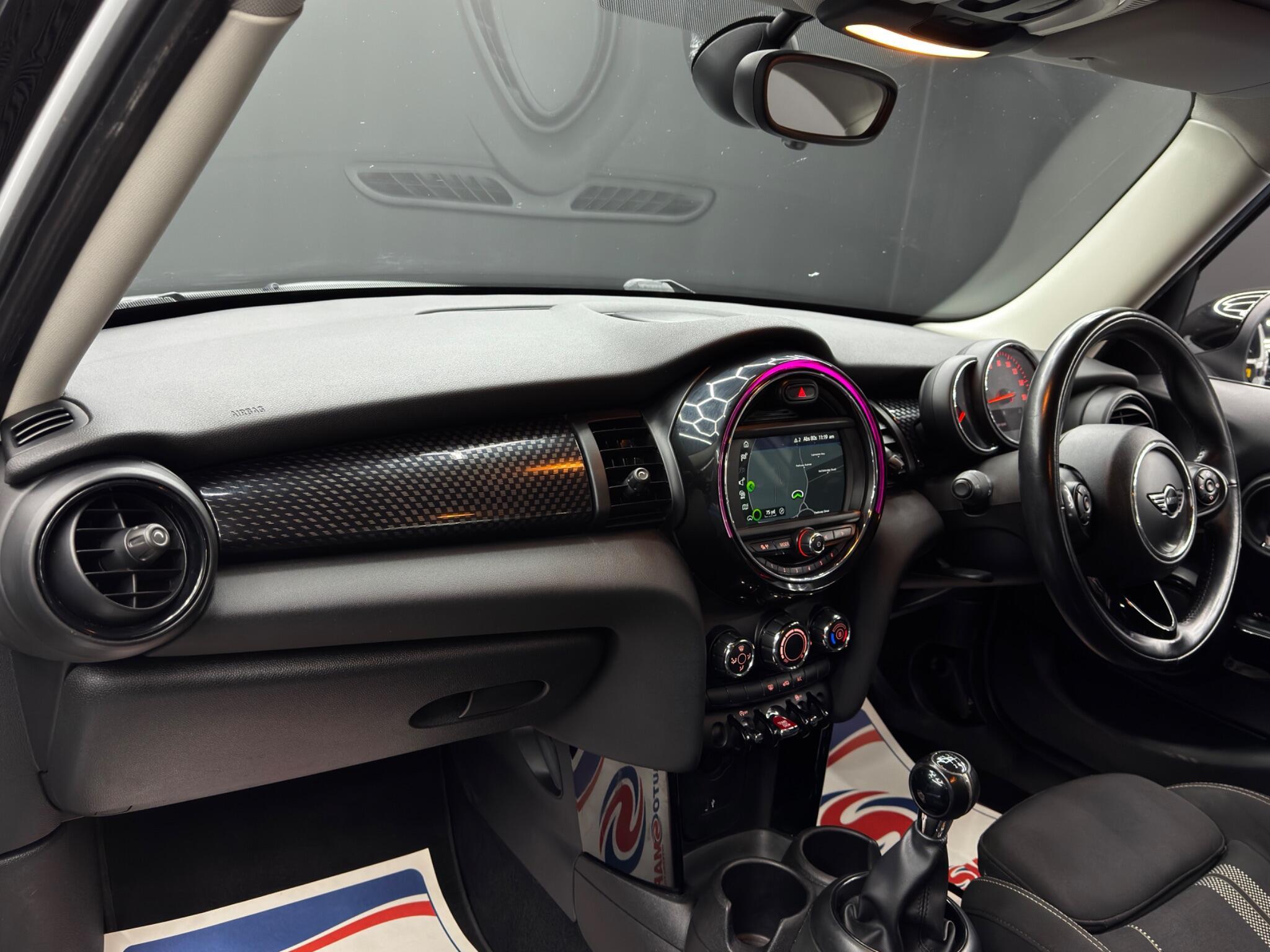 MINI Hatch - Image 11