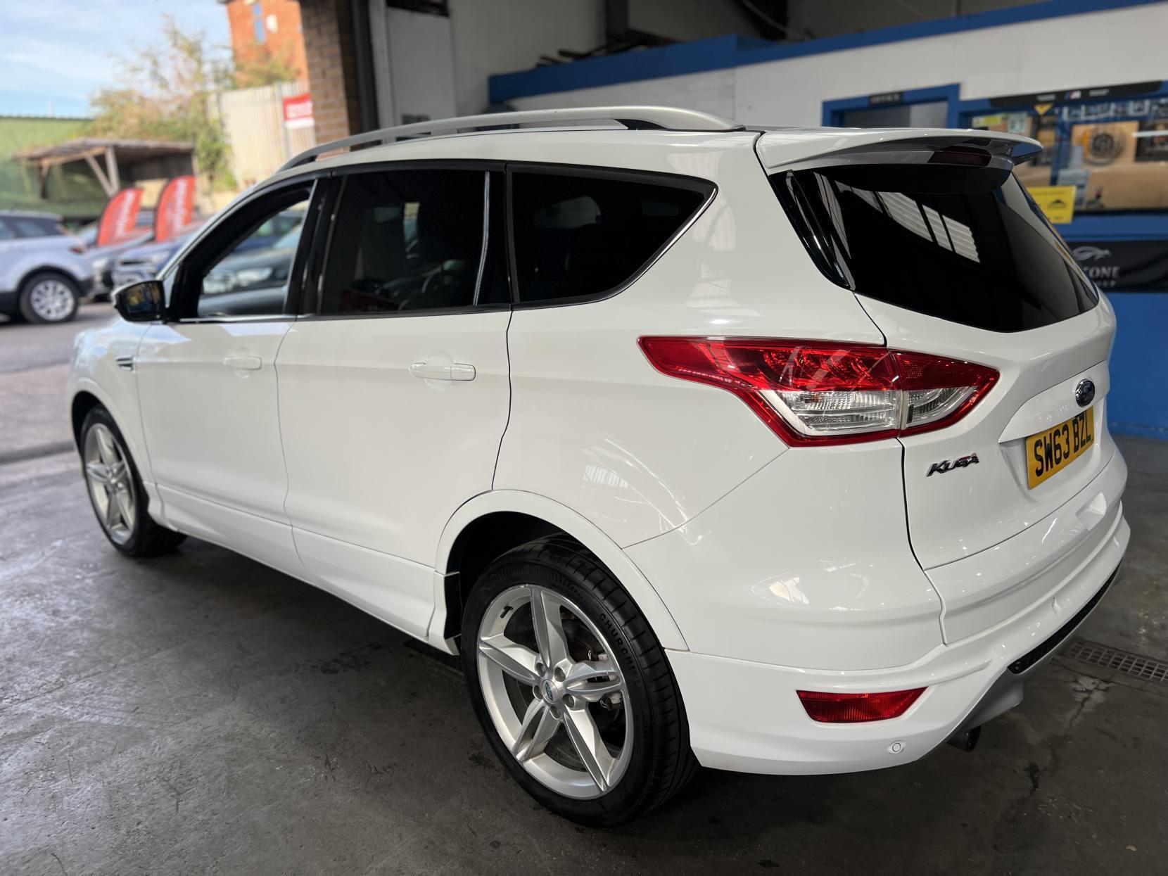 Ford Kuga - Image 5