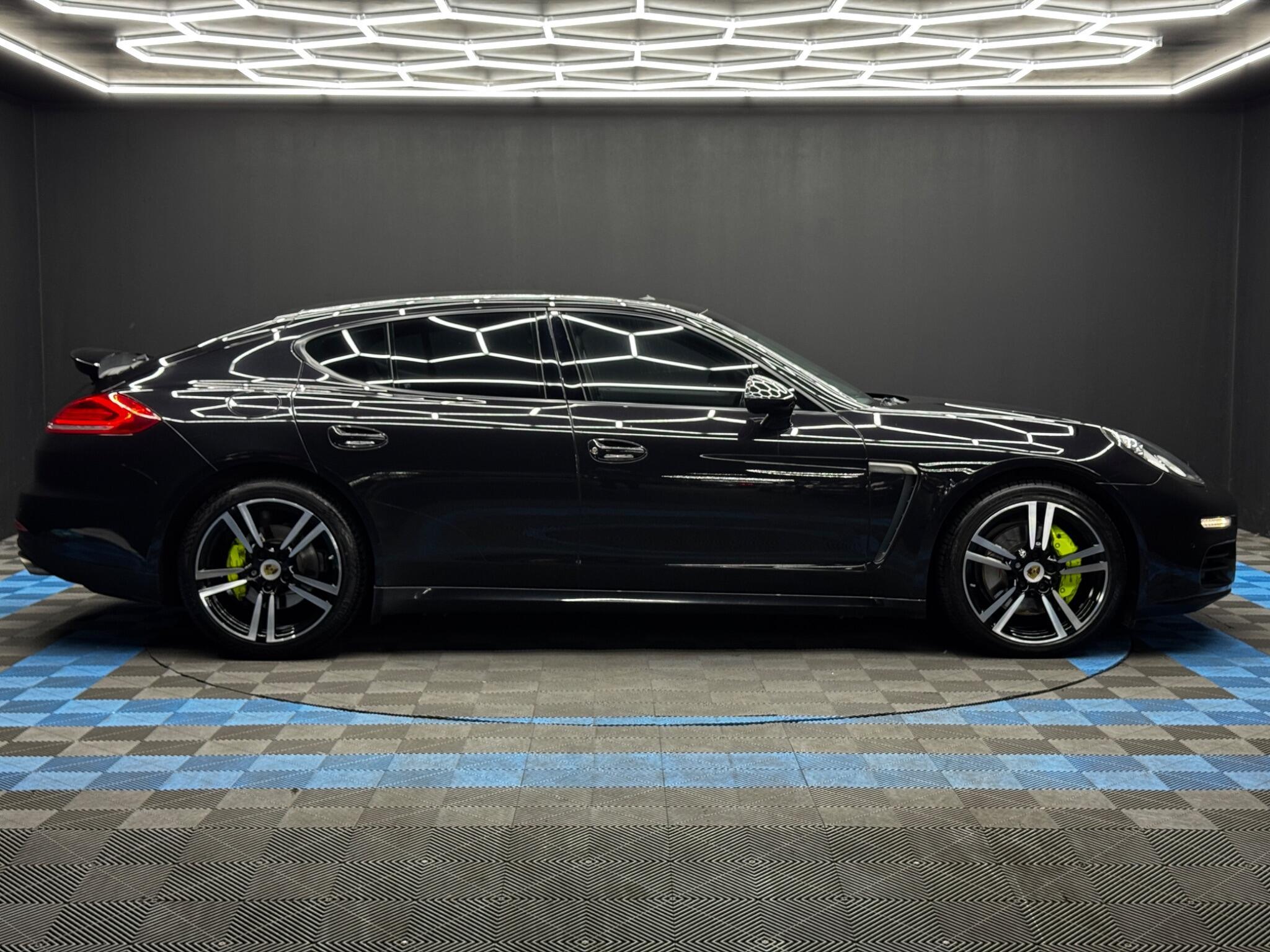 Porsche Panamera - Image 4