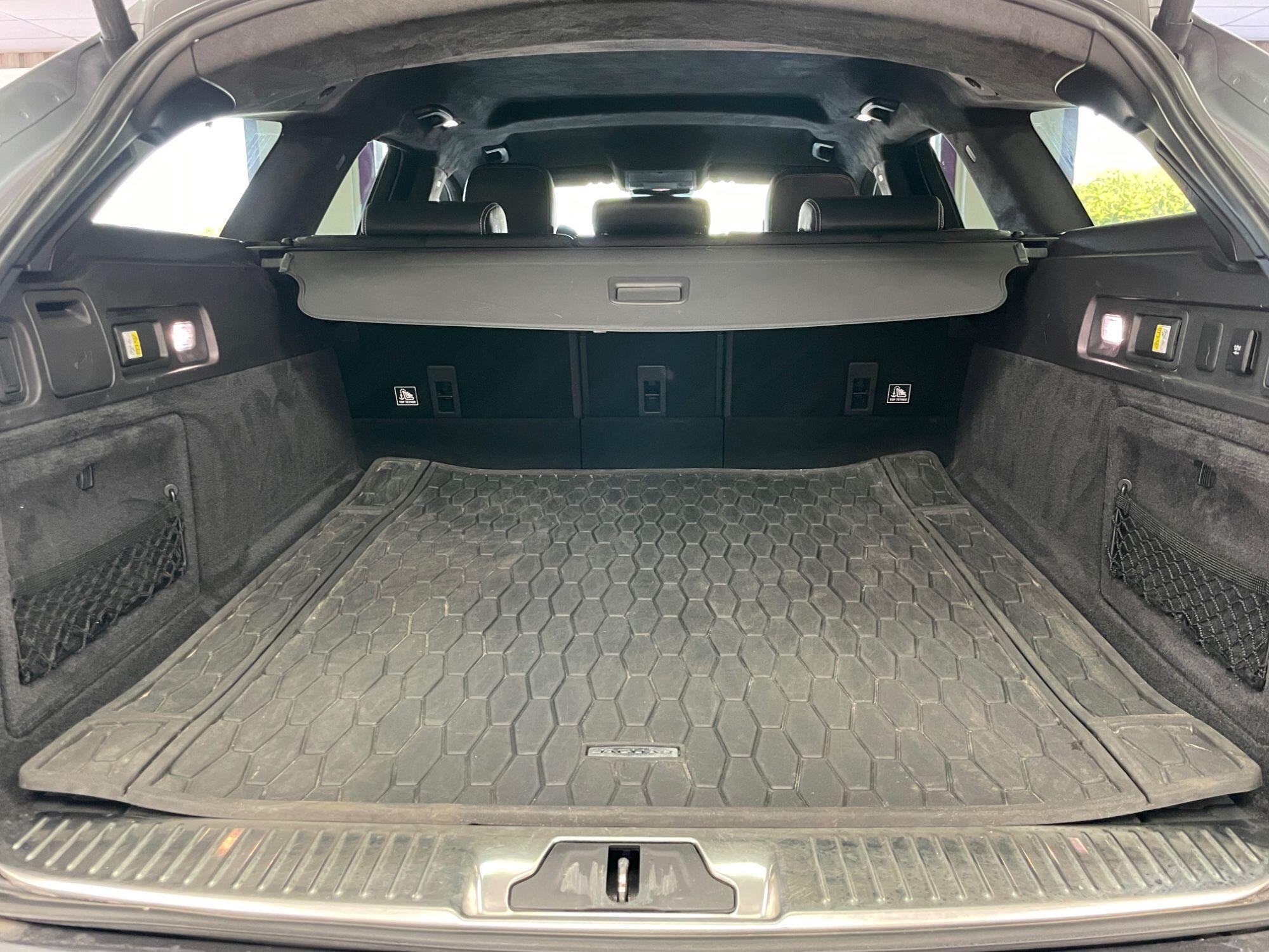 Jaguar XF - Image 18