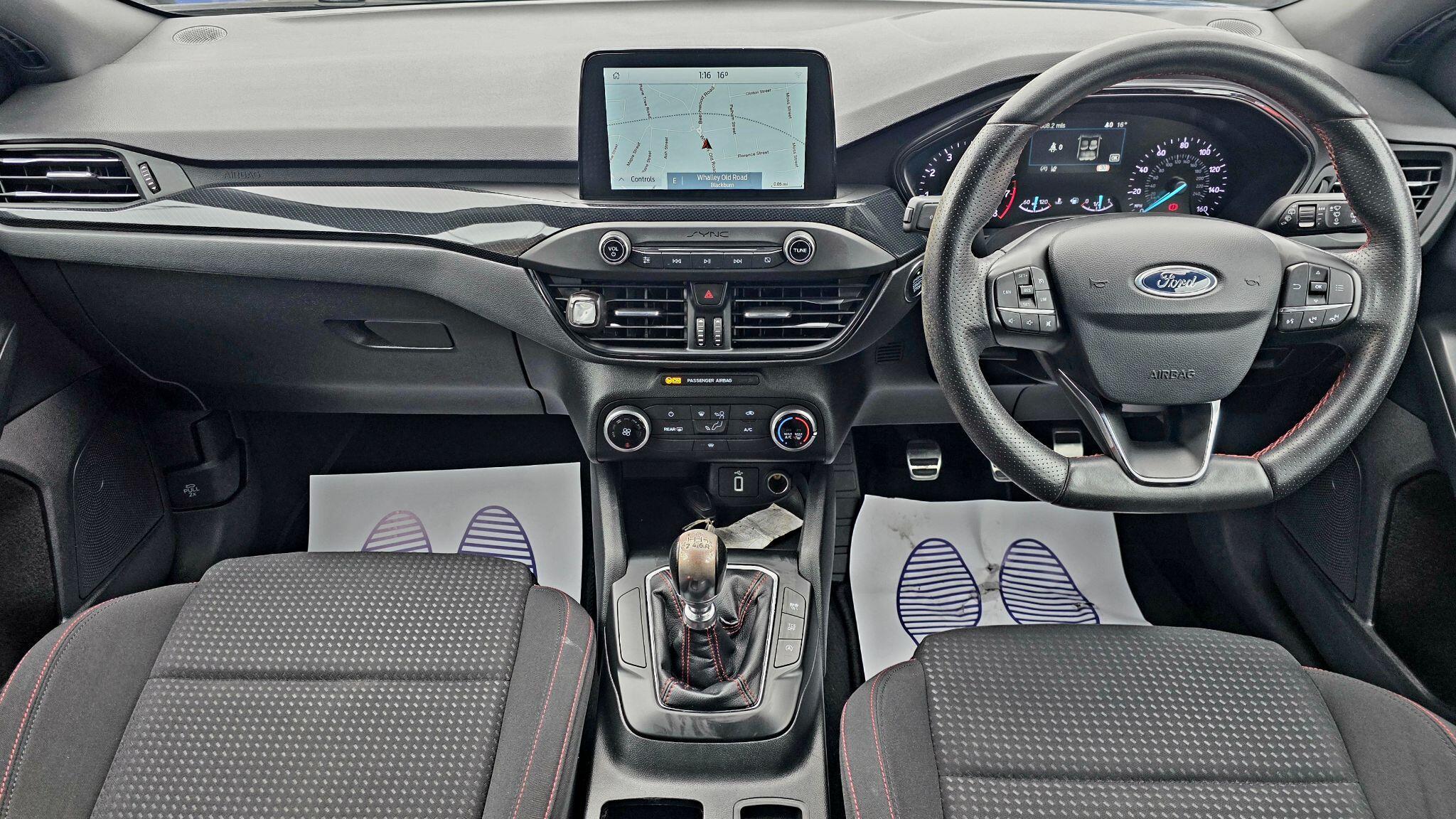 Ford Focus - Image 20