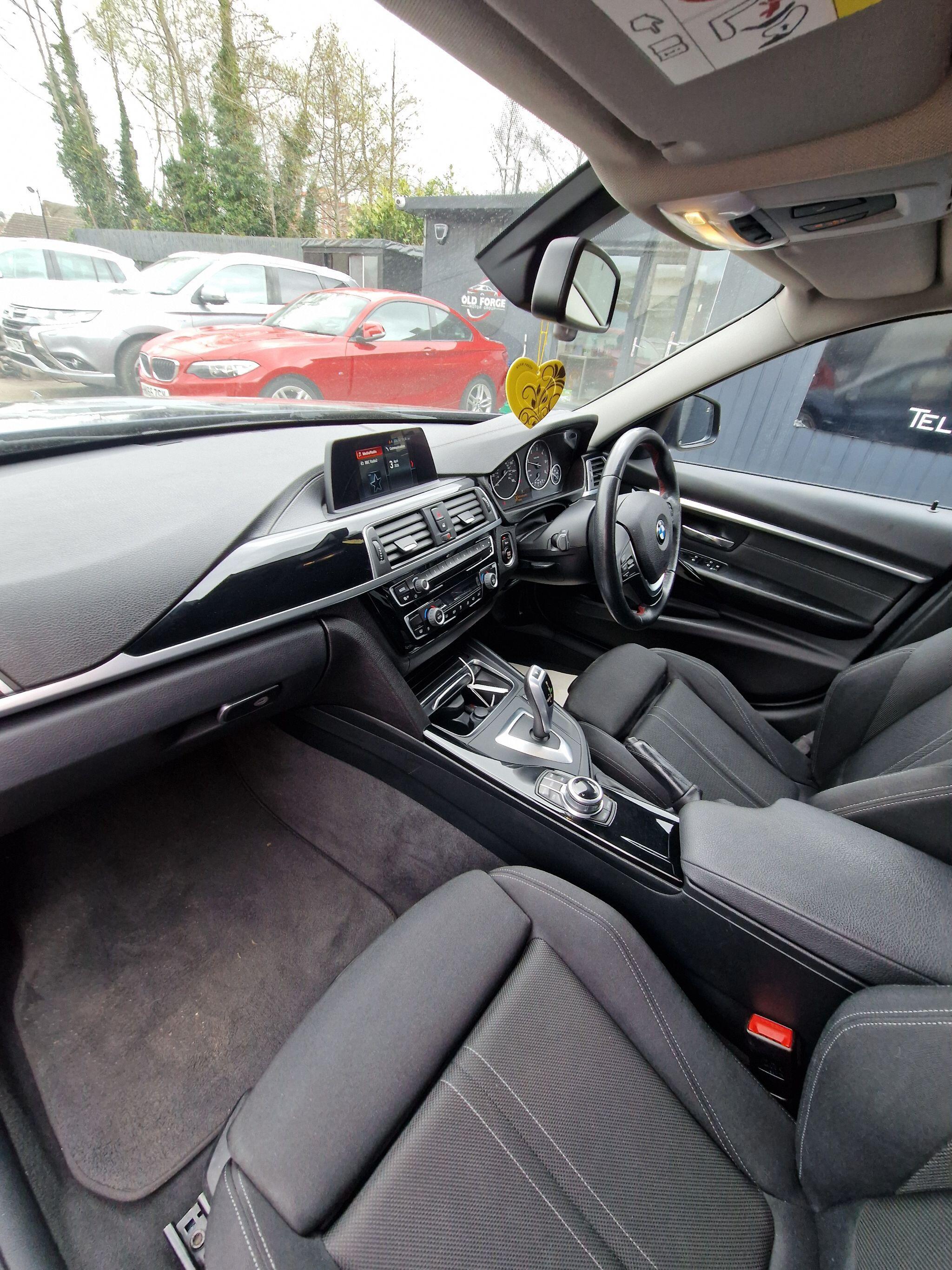 BMW 3 Series - Image 34