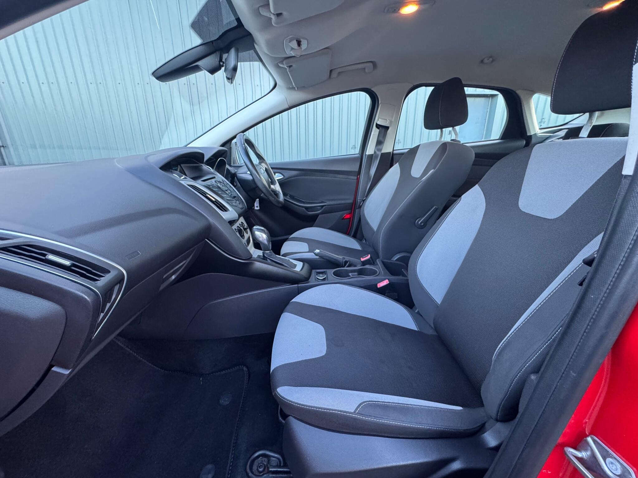 Ford Focus - Image 18