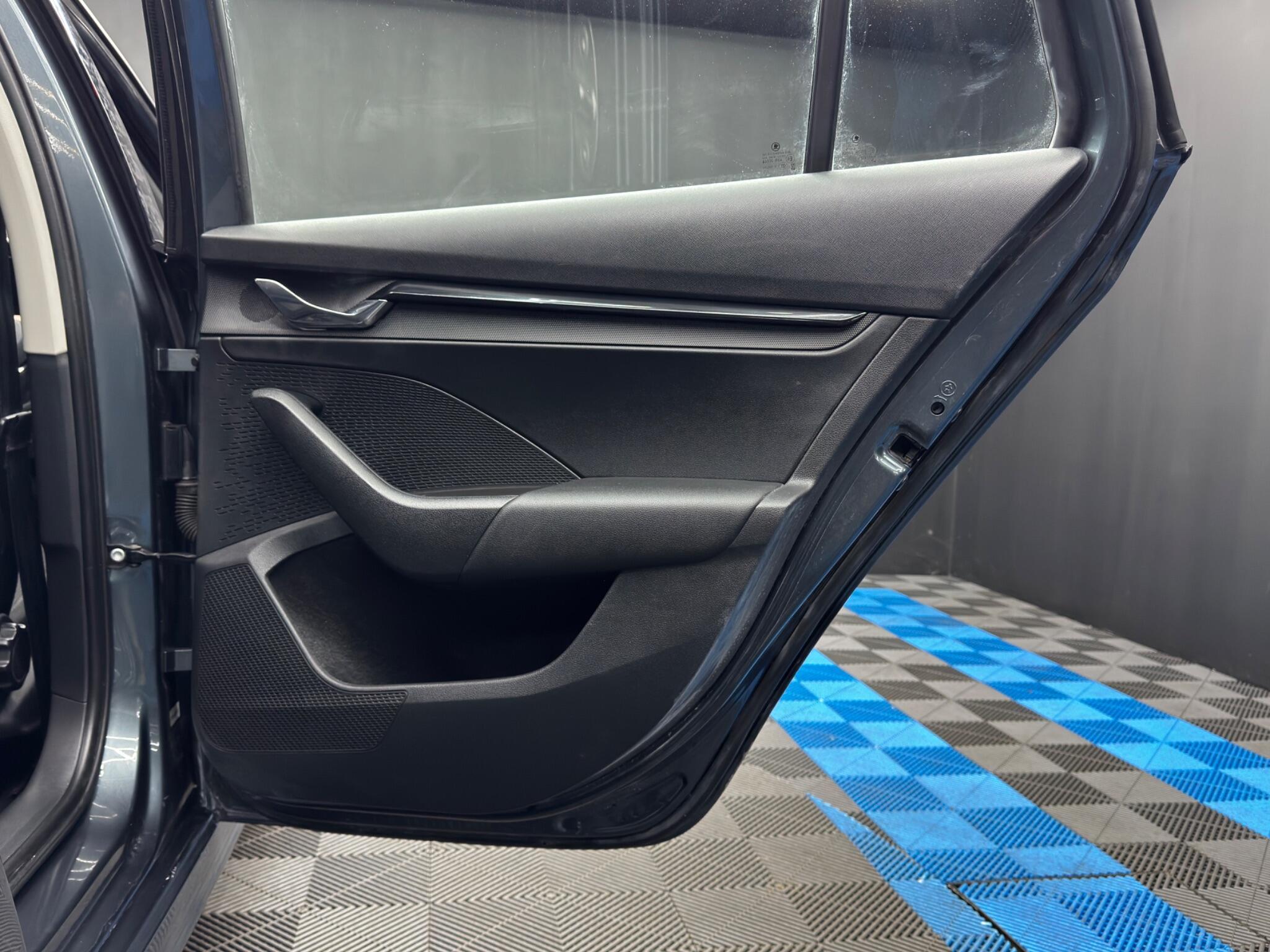 Skoda Octavia - Image 34