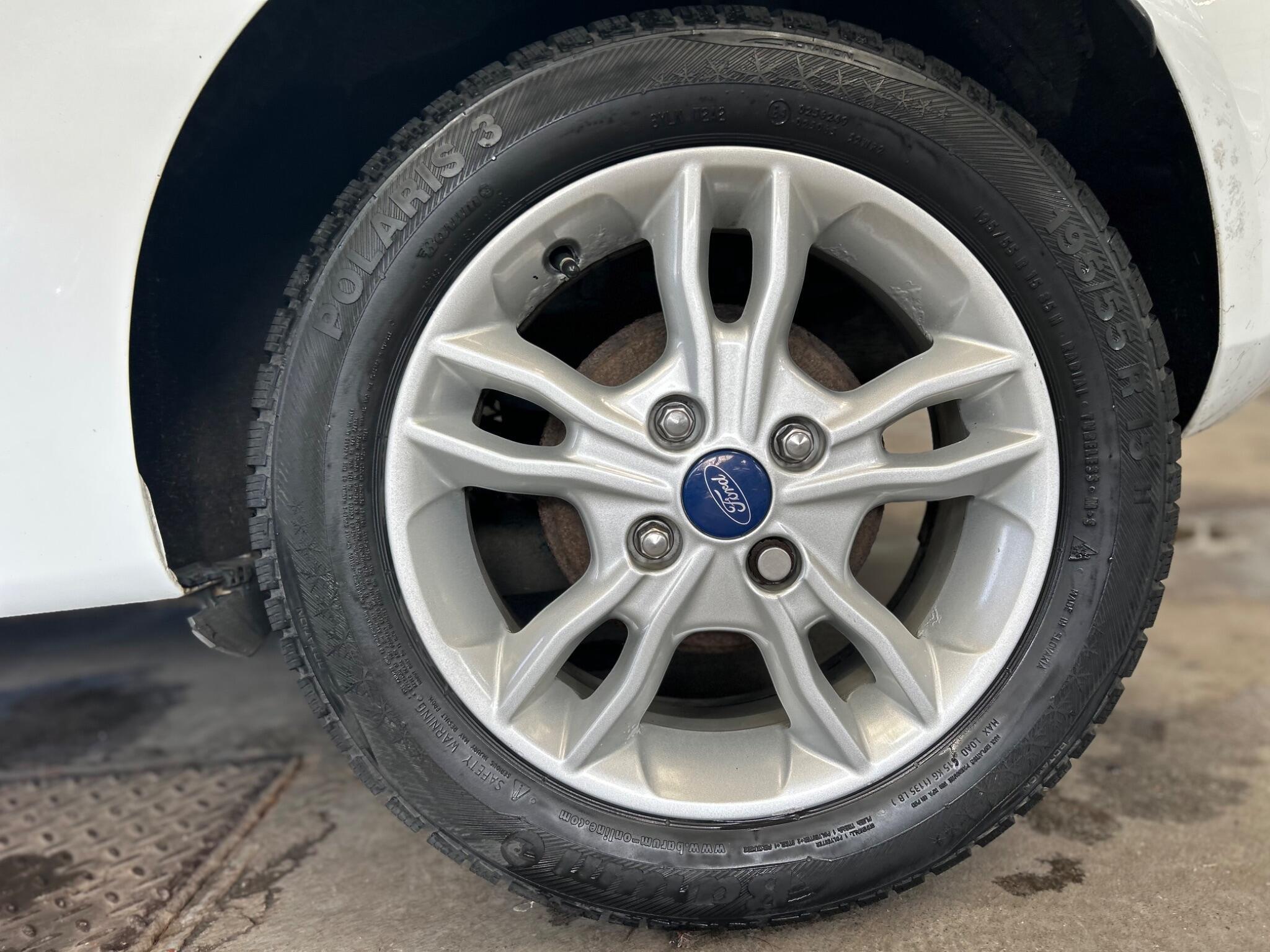 Ford Fiesta - Image 28