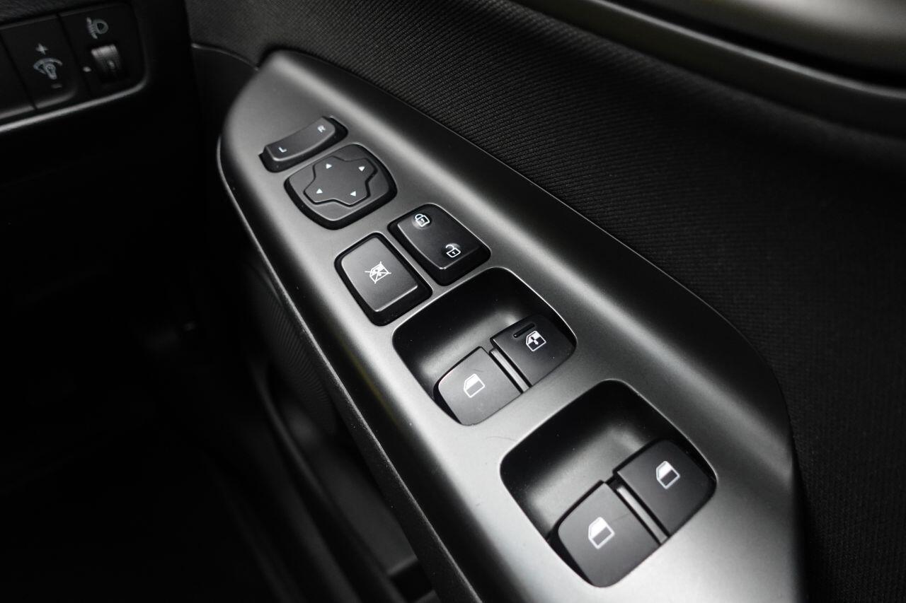 Hyundai Kona - Image 41