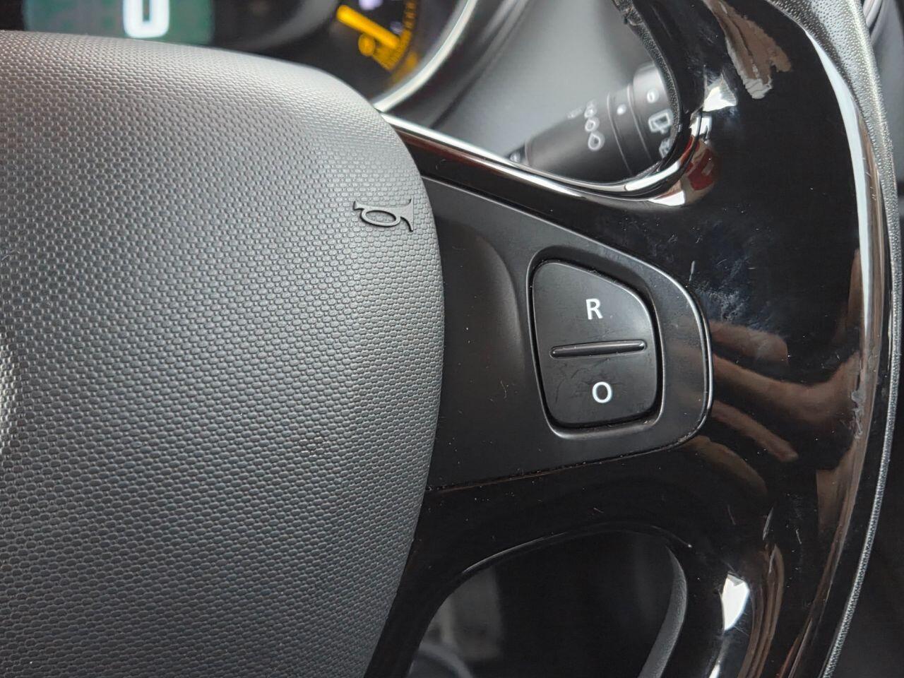 Renault Captur - Image 18